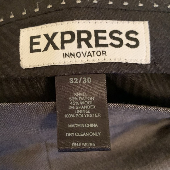 Express Innovator Suit - Picture 4 of 6